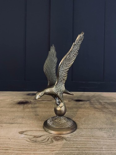 Small brass eagle - statue,, 6