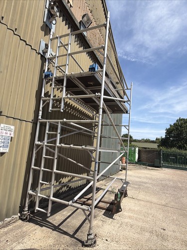 Mobile scaffolding tower - scaffolding,