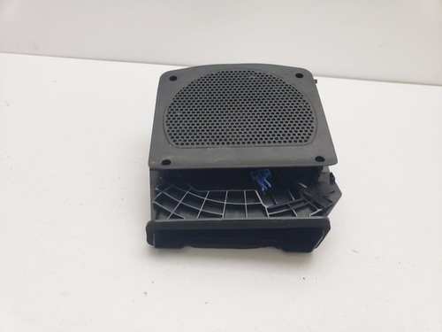 Bmw series f22 subwoofer - 2,