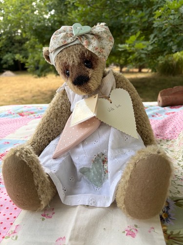Pipe dream bear rosie 17 - pipe,