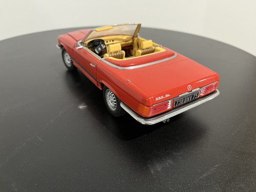 Mercedes 350 18 - 1/18, scale