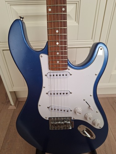 Stratocaster style guitar - stratocaster,