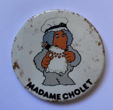 VINTAGE RETRO MADAME CHOLET WOMBLE CHARACTER BADGE THE WOMBLES