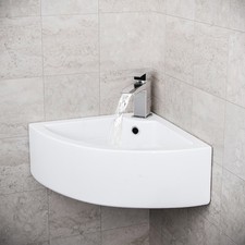 Cloakroom 670 mm Quarter