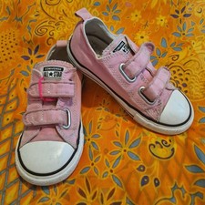Girls Pink Converse All Star