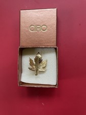 CIRO jewellery gold tone maple