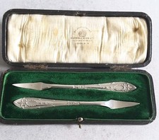 GOOD , CASED PAIR ANTIQUE SOLID SILVER NUT PICKS   MAPPIN & WEBB     SHEFF. 1917