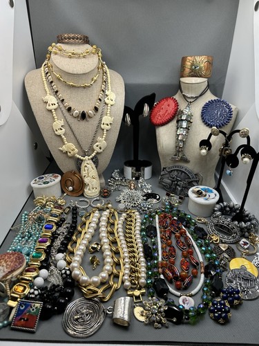 Lot jewelry pre owned - jewelry, pre-owned