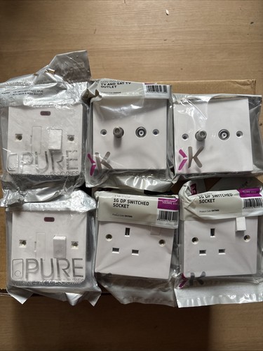 Job lot electrical accessories - lot,