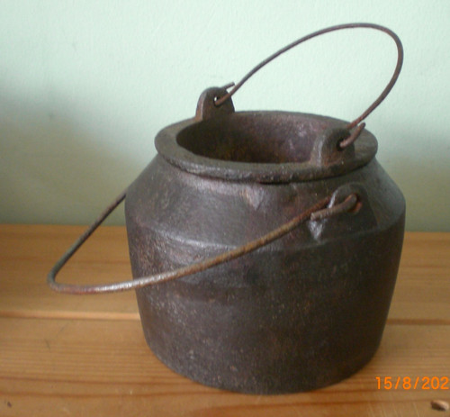 Vintage small cast - small,