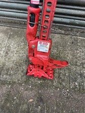 Genuine Hi-Lift jack 4ft HL-485 with Landrover Defender 