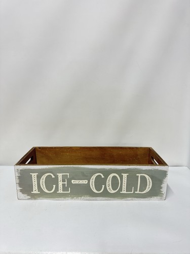 Vintage wooden ice cold - ice, drinks