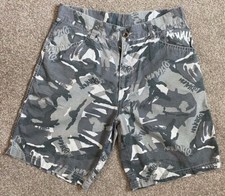 FANTASTIC AIRWALK CAMMO CHINO SKATEBOARD SHORTS S SMALL SUIT 30 - 32 W 