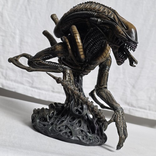 Alien warrior bust aliens - alien,