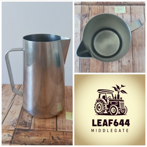 Large metal jug - 2.5, pint
