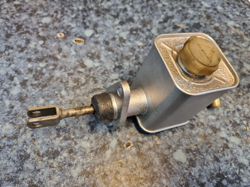 Mgb brake - gt,