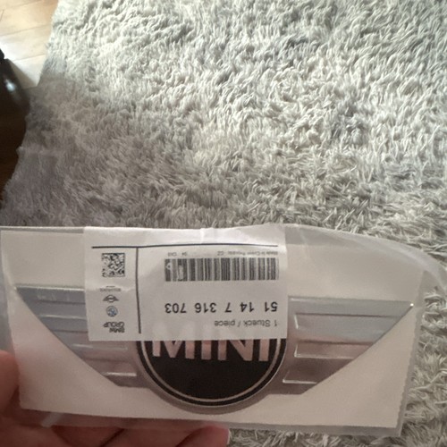 New genuine mini - "mini", logo