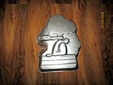 Vintage Snoopy Tin Wilton