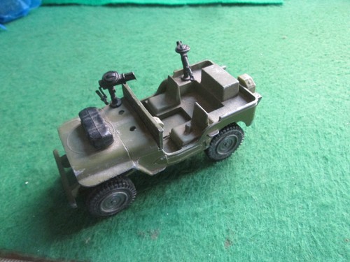 Dinky toys army - dinky, jeep