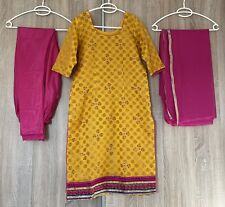 Ladies 3 Piece Indian churidar pajami Size Small - for max height 5.2” USED