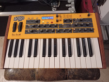2010 Dave Smith Instruments Mopho Keyboard Analogue/Analog Mono Synth