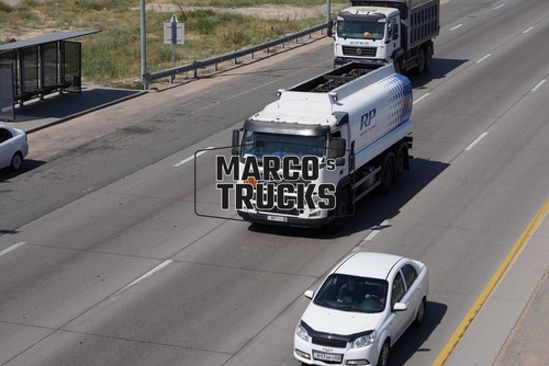 Truck photo volvo - truck,