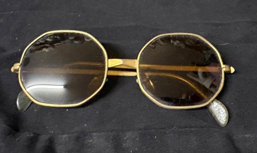 Vintage gold tone wire rim - tone,