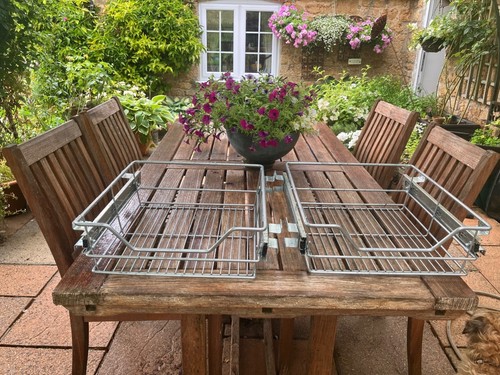 Two kitchen wire basket