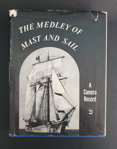 The medley mast - mast, sail