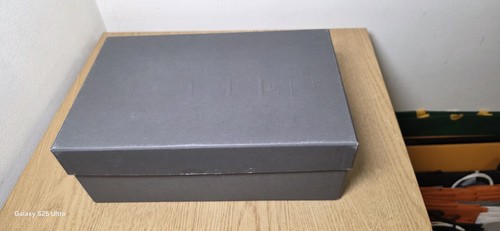 Alexander mcqueen empty gift - alexander,