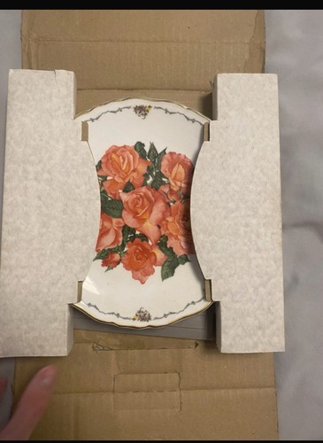 Royal albert plate queen - albert,