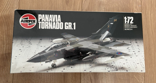 Airfix model kit - airfix,