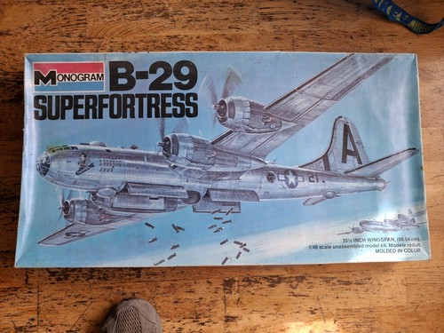 Monogram scale b29 super - 1/48,