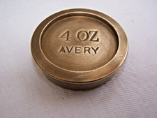 VINTAGE ROUND SCALE WEIGHT  4oz AVERY BRASS WEIGHTS & MEASURE STAMP CROWN 372