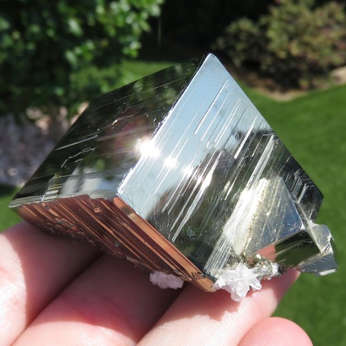 Minerals very shiny - ***, pyrite