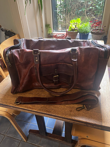 Brown leather duffle holdall - brown,