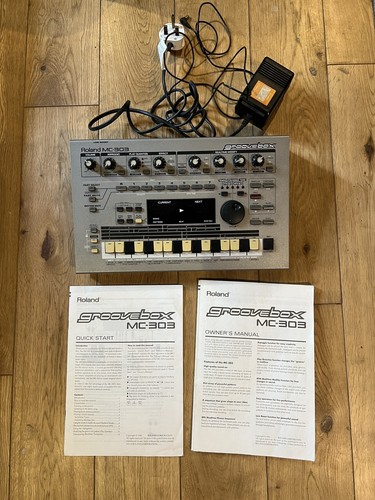 Roland 303 groovebox - mc-303,