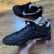 Nike x R9 Ronaldo mercurial vapor vintage 1998 black white and red football boot