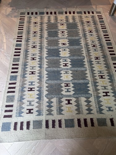 Beautiful hand woven wool - beautiful,