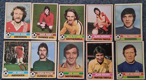 Topps scottish football yellow - football,