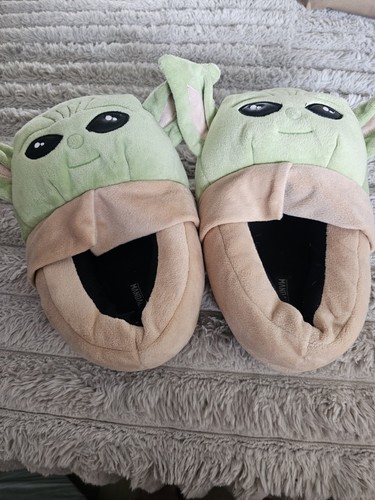 Yoda slippers size kids - 4/5,