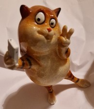 GINGER CAT TAKING SELFIE