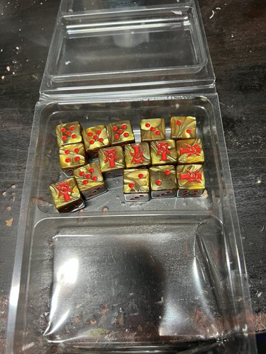 Warhammer 40k custodes - 40k, dice