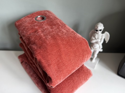 Large thick chenille - thick, eyelet