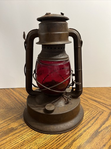 Antique 1923 dietz red globe - 1923,