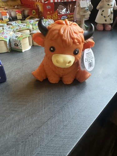 Hamish mcsquish highland cow - mcsquish,