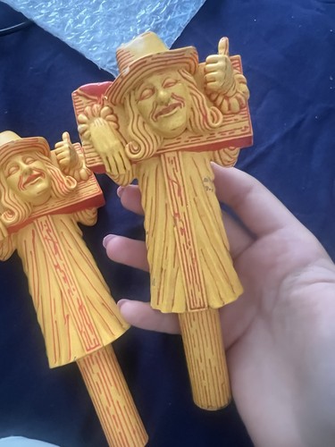 Yellow figure with hat beer - figure,