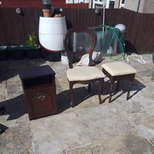 bedroom furniture set used