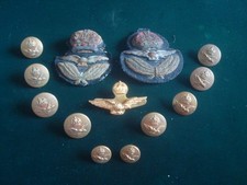 WW2 ROYAL AIR FORCE OFFICERS CAP BADGES with RAF BUTTONS