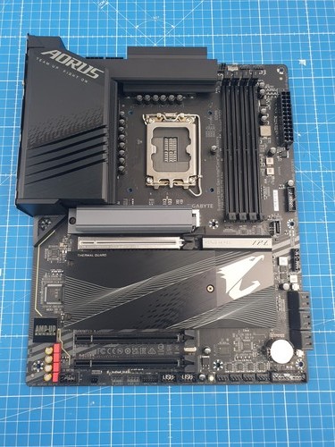 Gigabyte z790 aorus - gigabyte,